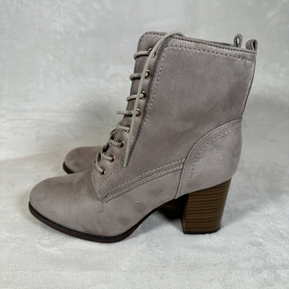 Journee Collection Baylor Women Boots Size 8.5 Ankle Block Heel Gray Lace Up NWB - Picture 4 of 11
